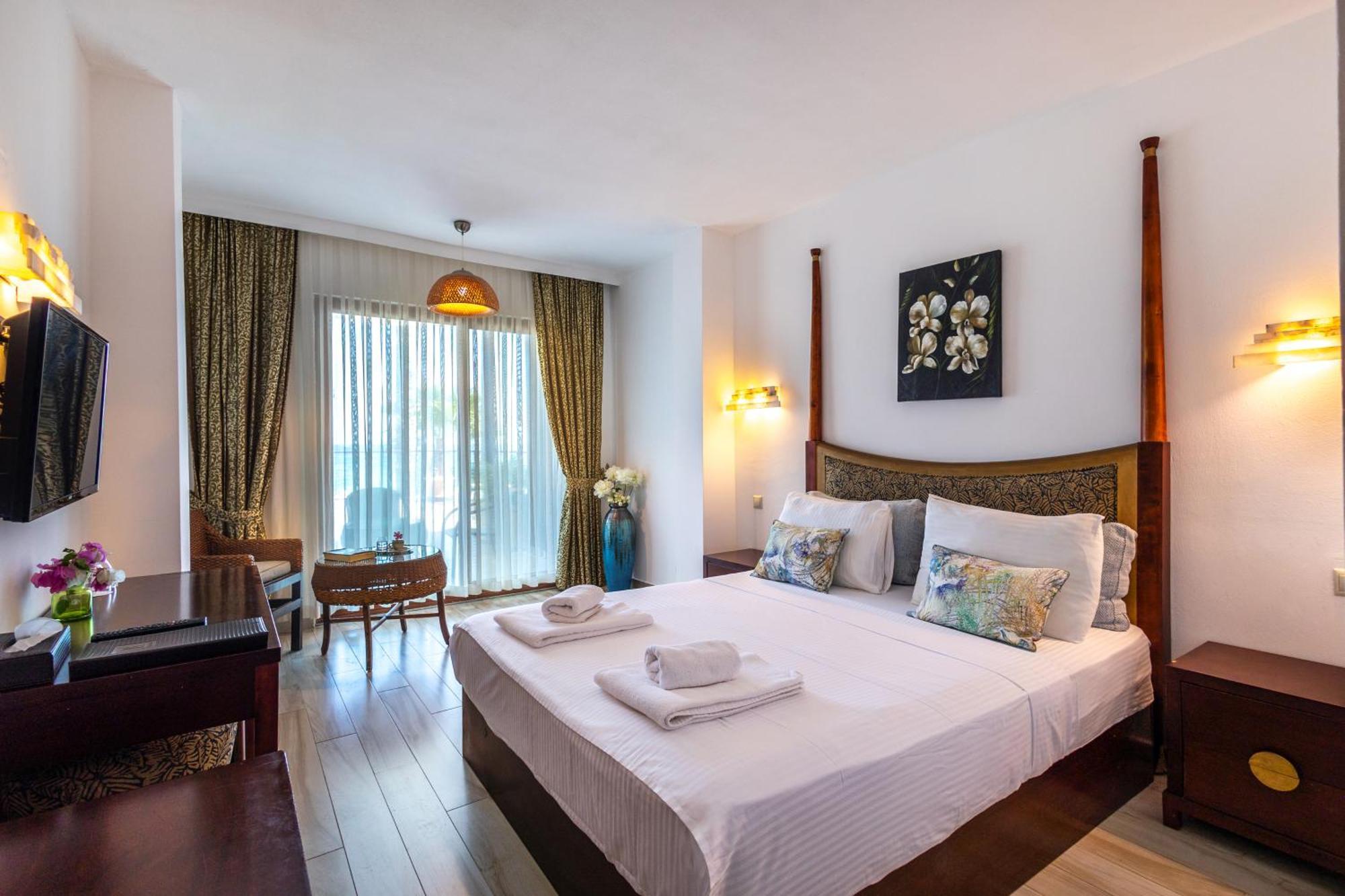 Hotel Ekincik Екстер'єр фото